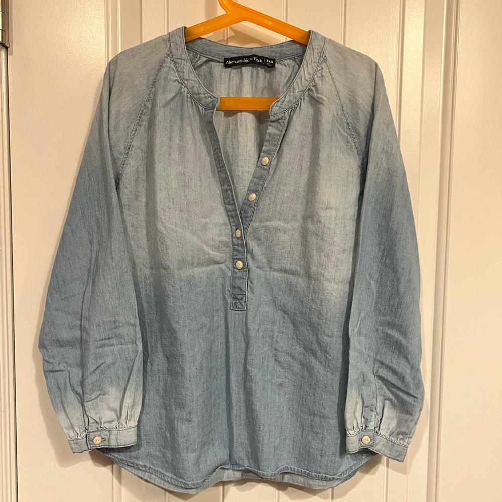 🔥Abercrombie & fitch    blouse size XXS